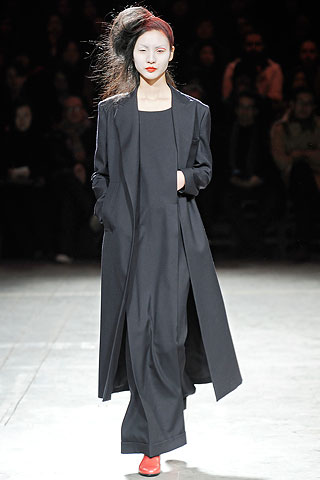Vestido largo negro tapado recto negro Yohji Yamamoto
